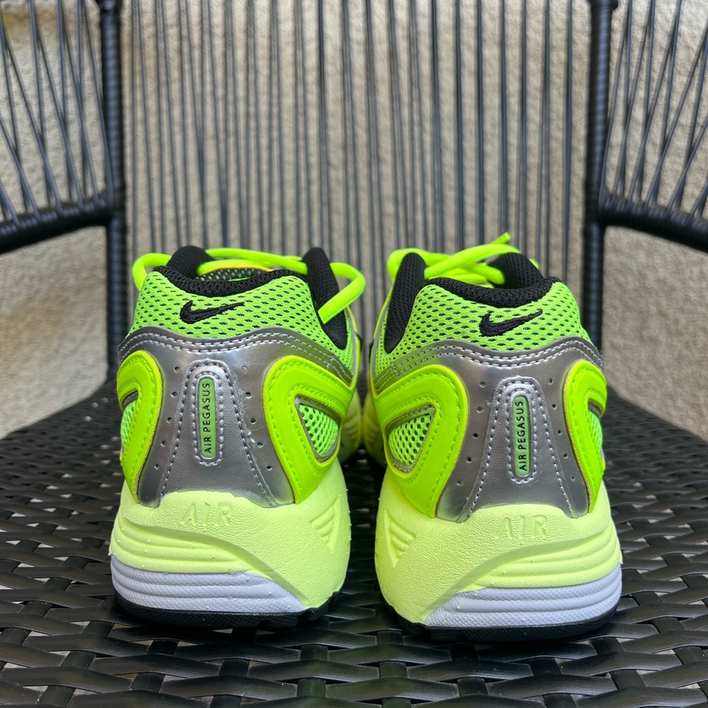 Size 6 Nike Air Pegasus 2005 Volt Lime Green Women’s Sneakers - Picture 7 of 9